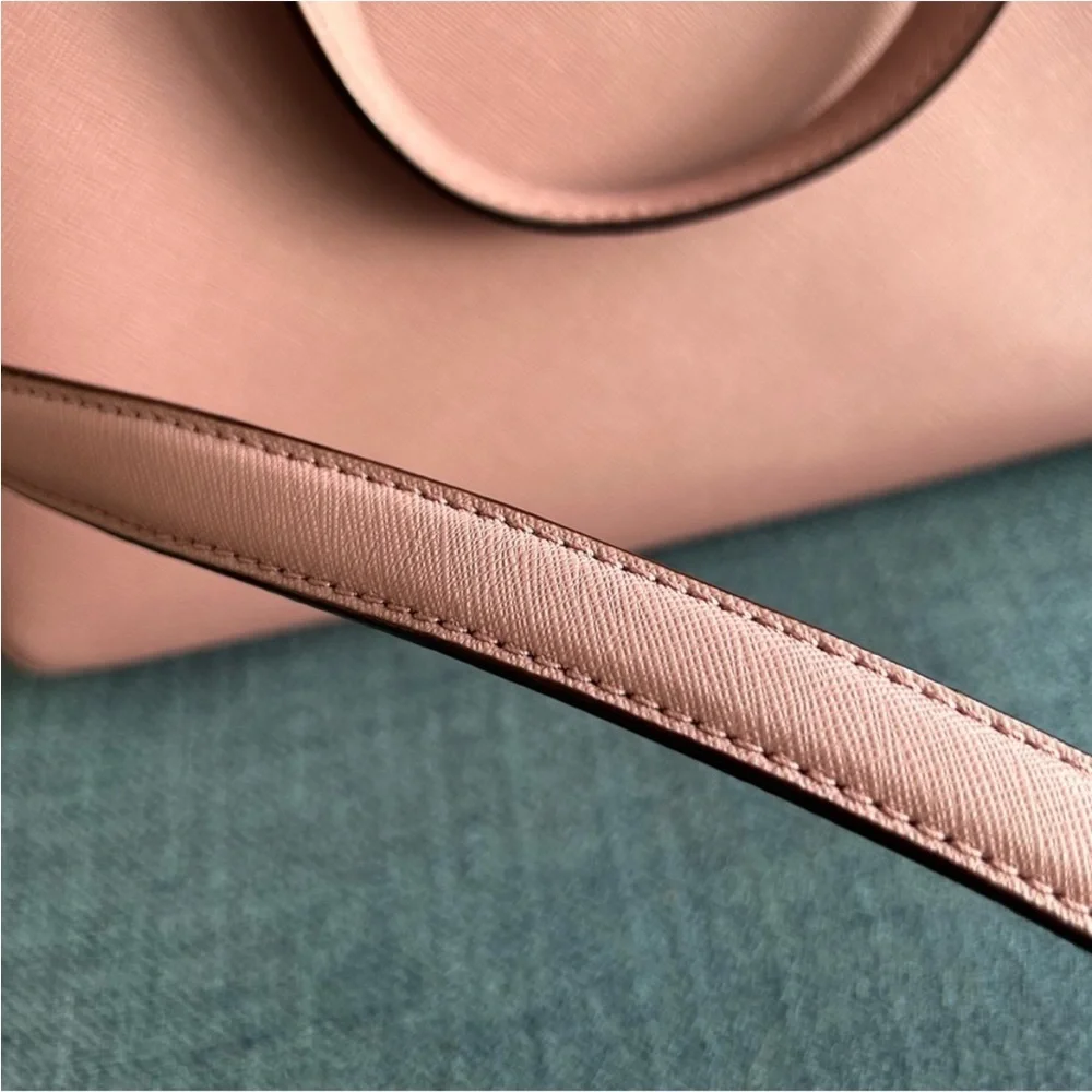 Kate Spade Cameron Street Lottie Safiano Leather Crossbody Bag Medium in Pink